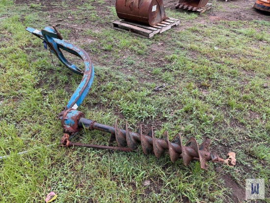 FORD 906 3PT. PTO DRIVEN POST HOLE DIGGER