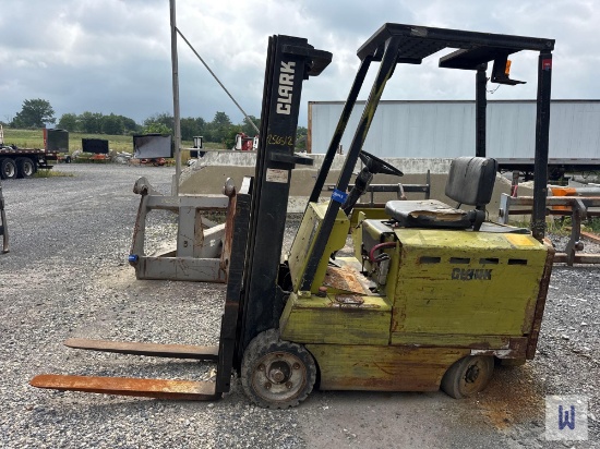 1981 CLARK EC500-45 ELECTRIC FORKLIFT, SN:E355-428-3156 **NON-RUNNER**