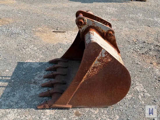 36 EXCAVATOR DIGGING BUCKET, SN-DA01100