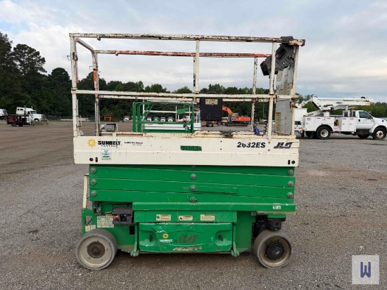 2017 JLG 2632ES SCISSOR LIFT, SN-M200009571