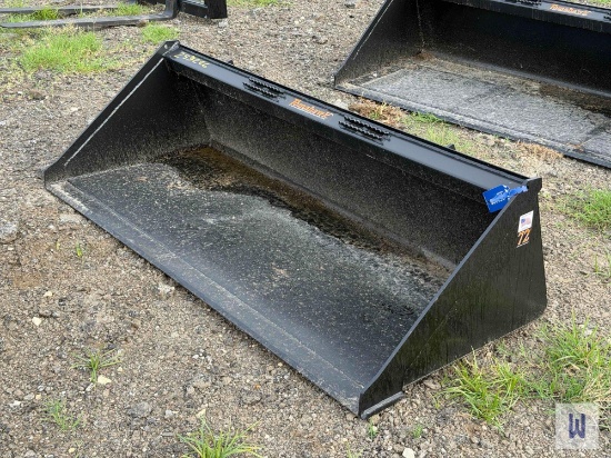 UNUSED TOMAHAWK 72'' GP SKID STEER BUCKET