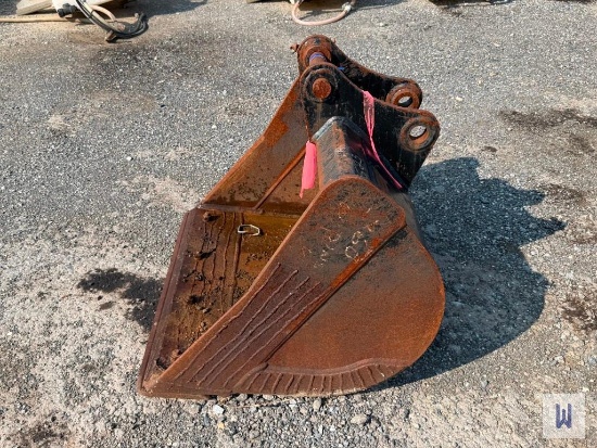 36 EXCAVATOR DIGGING BUCKET, SN:15231-13821
