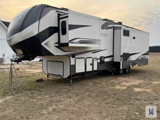 2022 KEYSTONE ALPINE 3220RL CAMPER, VIN-4YDFALR23NE780127