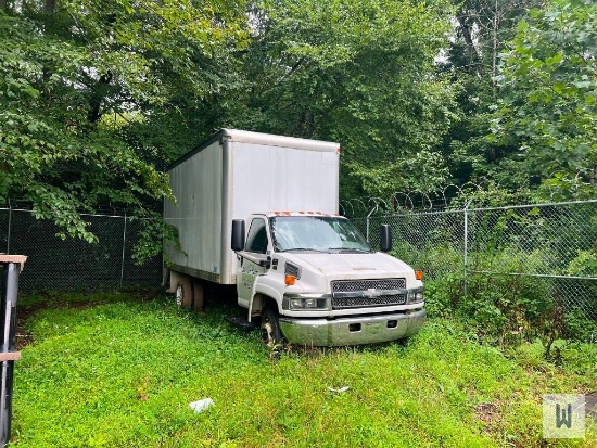 2006 CHEVROLET C5500 SINGLE AXLE BOX TRUCK, VIN # 1GBE5C1216F422765