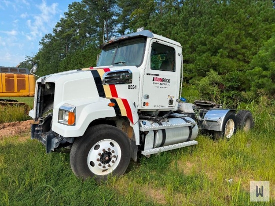 2013 WESTERN STAR 4700SB DAY CAB ROAD TRACTOR, VIN # 5KJJAVDV0DPBY9952 **PARTS UNIT**