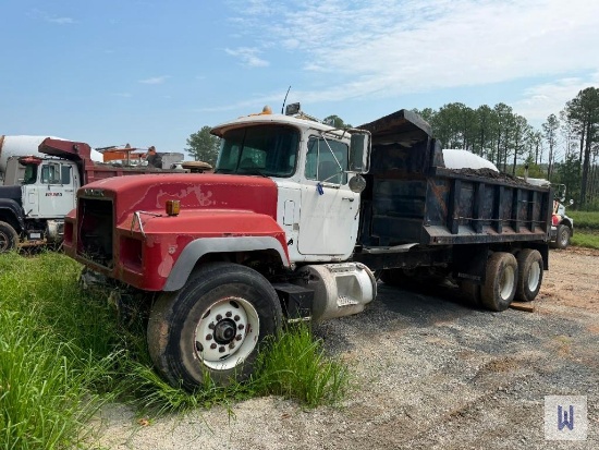1999 MACK RD690S TANDEM AXLE DUMP TRUCK, VIN # 1M2P264CXXM028001 **NON-RUNNER**
