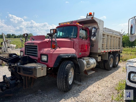 2001 MACK RD688S TANDEM AXLE DUMP TRUCK, VIN # 1M2P267C51M053195