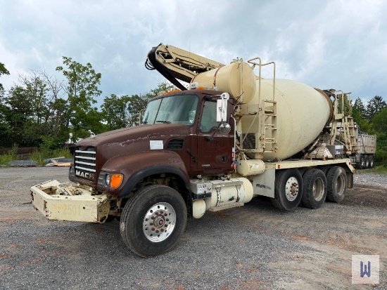 2005 MACK CV713 REAR DISCHARGE MIXER TRUCK W/ CONVEYOR, VIN-1M2AG11C05M016922