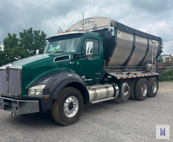 2022 Kenworth T880 Live Bottom Asphalt Body Truck, Vin # 1nkzxptx2nj135985