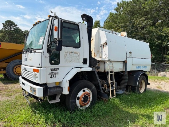 2004 FREIGHTLINER FC80 SWEEPER TRUCK, VIN-1FVAB6BVX4DN10689 **NON-RUNNER**