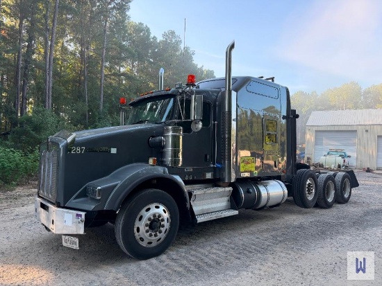2016 KENWORTH T800 HEAVY HAUL SLEEPER, VIN-1XKDP4EX3GJ475287