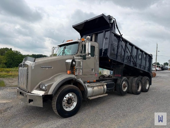 2000 KENWORTH T800 TRI-AXLE DUMP TRUCK, VIN-1NKDLU0X2YJ853596