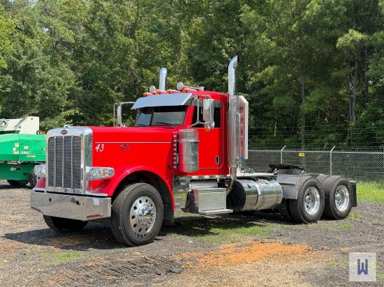 2022 PETERBILT 389 DAY CAB ROAD TRACTOR, VIN-1XPXD49X4ND780822