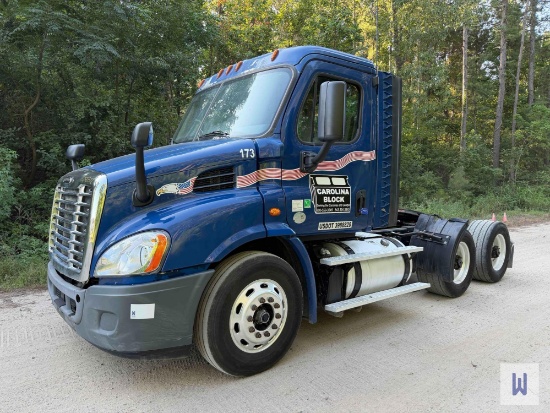 2017 FREIGHTLINER CASCADIA 113 DAY CAB ROAD TRACTOR, VIN-1FUJGBDV4HLHS8427