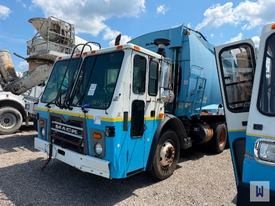 2010 MACK LEU613 REAR LOAD GARBAGE TRUCK, VIN-1M2AU02C2AM003441