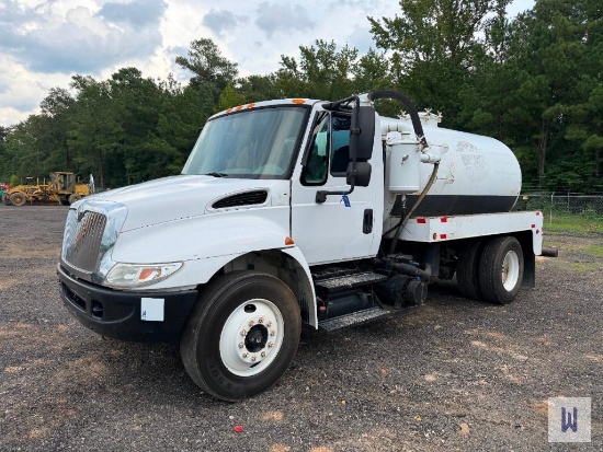 2003 INTERNATIONAL DURASTAR 4300 PUMP TRUCK, VIN # 3HTMMAAN43N572466