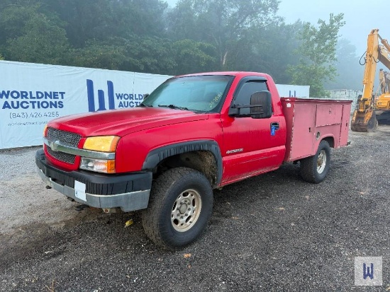 2004 CHEVROLET SILVERADO 2500HD SERVICE TRUCK, VIN # 1GCHK24U04E290447