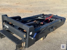 HYDRAULIC FORKLIFT MAST ATTACHMENT