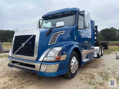 2015 Volvo Sleeper Truck Tractor