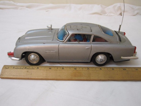 Vintage Gilbert Battery Operated James Bond Aston Martin DB5, see pictures for condition, AS IS, 1