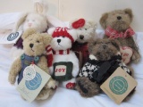 Lot of Boyd's Bears including holiday and seasonal collectibles, 1 lb