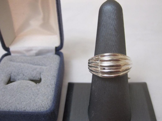 Sterling Silver Ring, marked SS CI, 6.6g