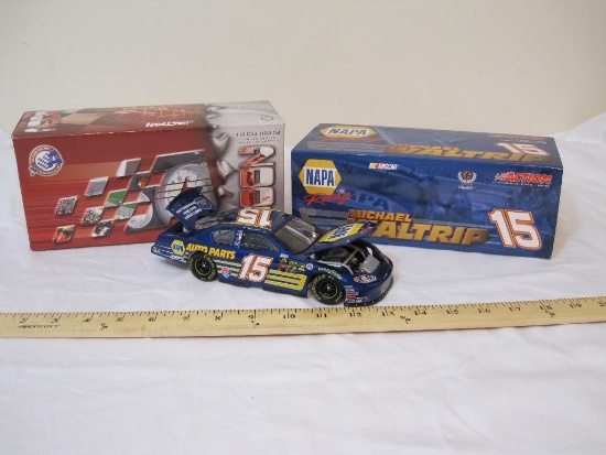 NASCAR Michael Waltrip #15 NAPA 2004 Monte Carlo 1:24-scale Stock Car, New in Box, 1 lb 10 oz