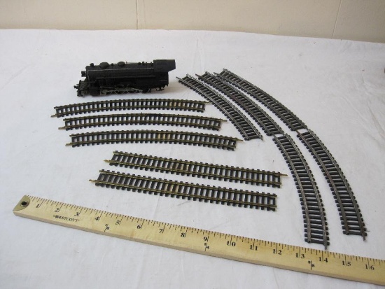 HO Scale Bachman Engine and AHM HO Scale Railroad Tracks, 2 lb