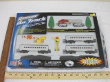 Maisto Power on Track 28 Pieces Collectible Die Cast Train Set, Battery Operated, 2002, new in box,