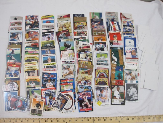 Lot of Assorted Baseball Cards from Various Brands and Years including Gary Carter, Torii Hunter,