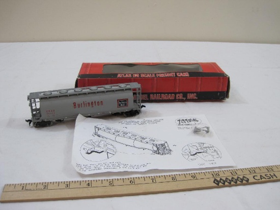 Atlas HO Scale Freight Cars, Burlington 3 Bay Cylindrical Hopper, 1932-03 Burlington 85407, 7 oz