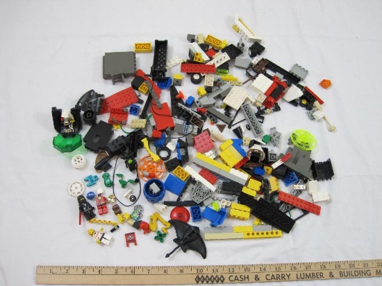 Over 1 lb of Misc Vintage Lego Parts & Pieces