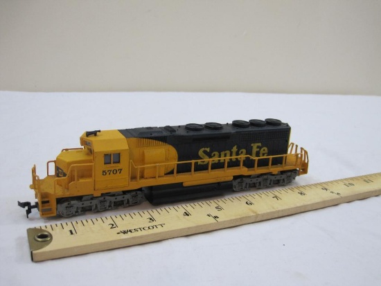 Santa Fe 5707 Diesel HO Scale Locomotive, made in Yugoslavia, 11 oz