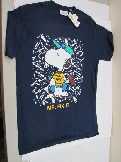 Peanuts Snoopy Mr. Fix It Tool Guy T-Shirt, Size large cotton, new with tags, 9 oz