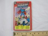 DC Justice League of America Paperback Book, Tempo Books, 4 oz