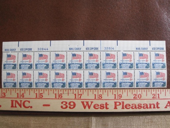 Block of 20 1971 8 cent Flag & White House US postage stamps, Scott # 1338F