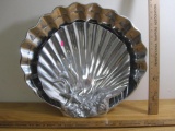 Two shell themed aluminum display trays, great for the beach or lake! Approx 15 inches and 19 inches