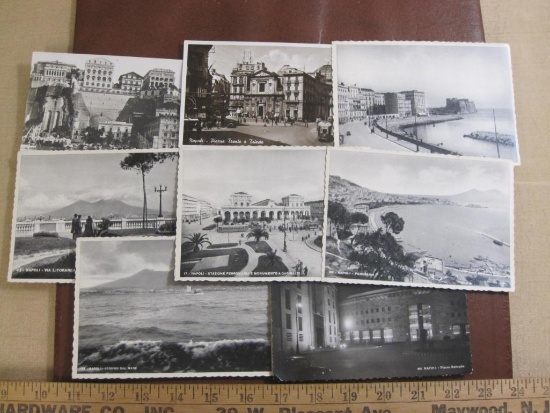 Lot of approximately a half dozen unused vintage post cards depicting scenes of Italian cities