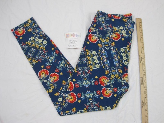New LuLaRoe Tall & Curvy Leggings, blue with floral pattern, 6 oz