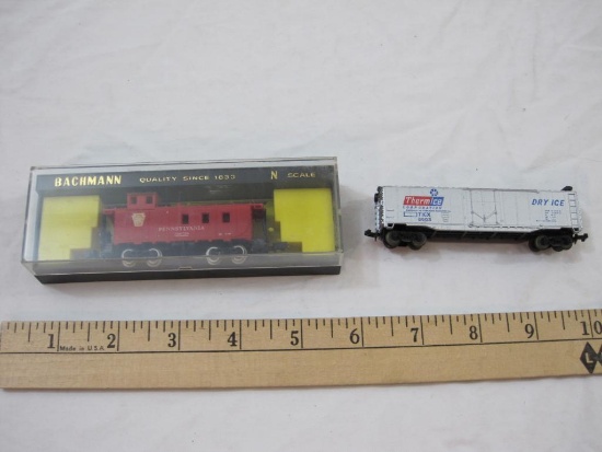 Two N Scale Train Cars including Lima ThermIce Corporation Refer, TICX 8903, and Bachmann 5401 36'