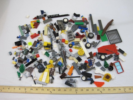 Over 1 Pound of Assorted Legos Parts and Pieces