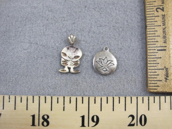 Two Sterling Silver Pendants, 3 g