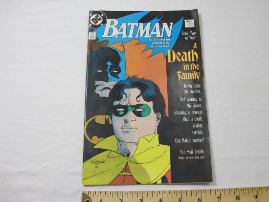Batman Comic Book No. 427, A Death in the Family Book Two of Four, DC Comics, 3 oz