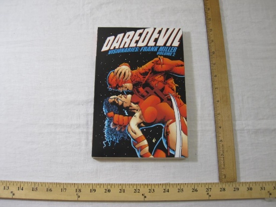 Daredevil Visionaries: Frank Miller Volume 2, Second Printing March 2002, ISBN 0-7851-0771-1, 1 lb