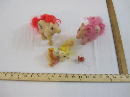 Lot of 4 My Little Ponies from 1984 Hasbro, 7 oz