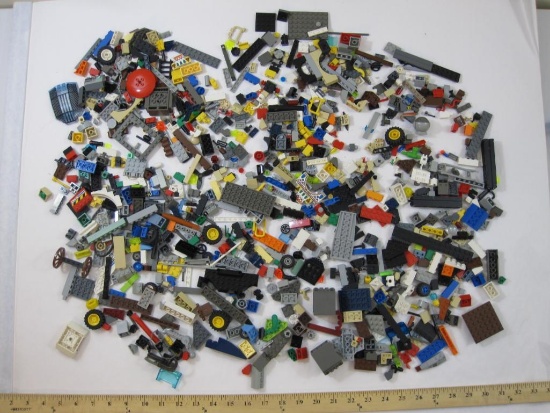 Over 2 lbs of Assorted Lego Parts and Pieces