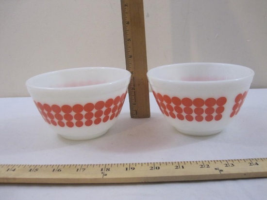 Two Vintage PYREX New Dots Pattern 1 1/2 Pt Mixing Bowls, 2 lbs