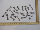 Lot of Skeleton and Vintage Keys, 9 oz