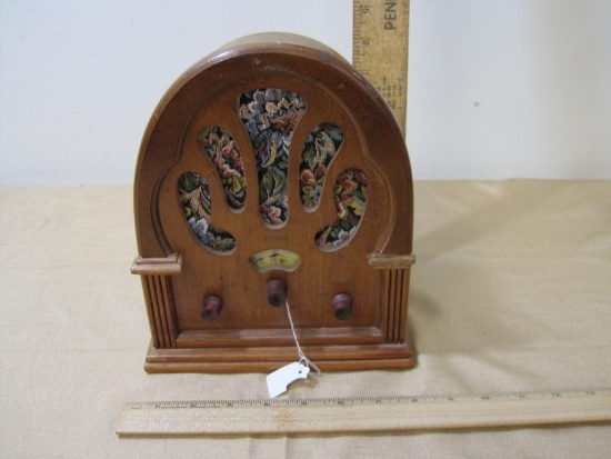 Wood cabinet Battery operated Radio