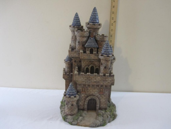 Large Resin Castle, Jaimy, 7 lb 3 oz